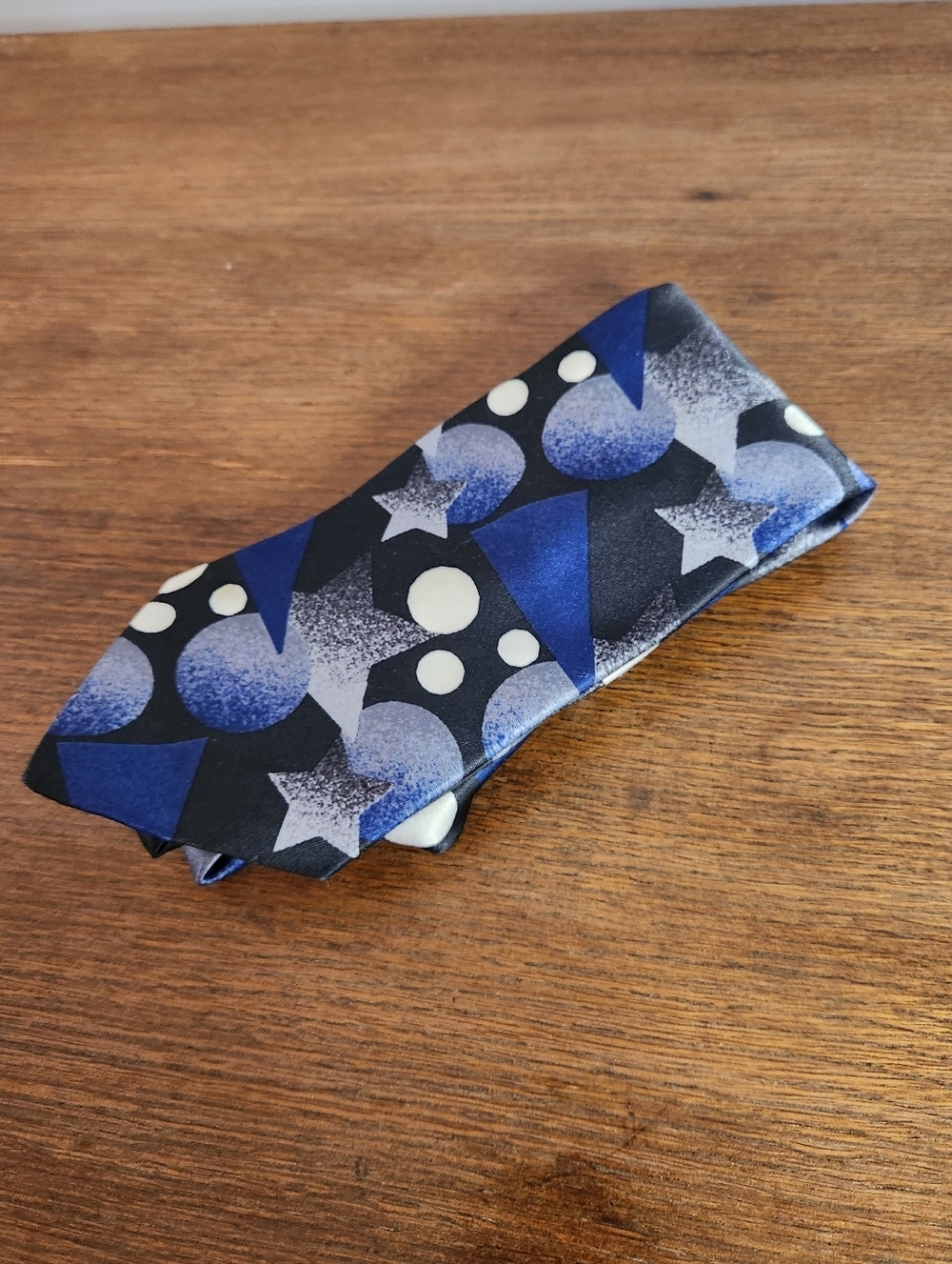 Geometric Star & Circle in Blue/Black The American Edition Collection Made In